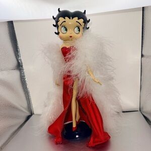 Elegant Betty Boop with White Feather Boa